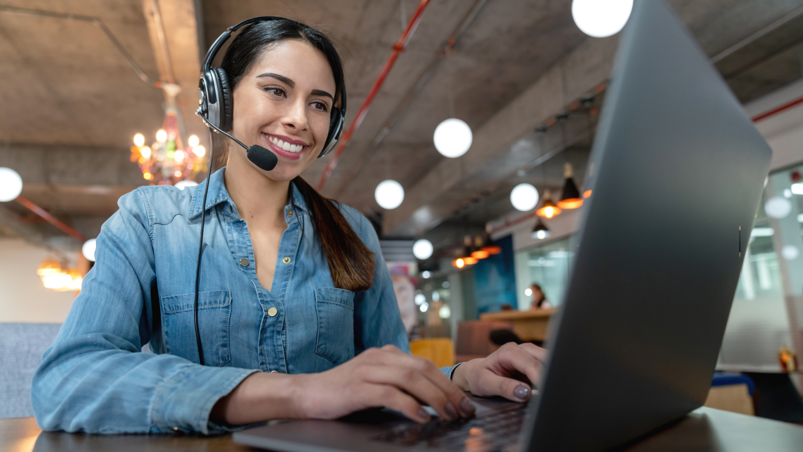How to Become a Virtual Assistant: Your Complete Guide